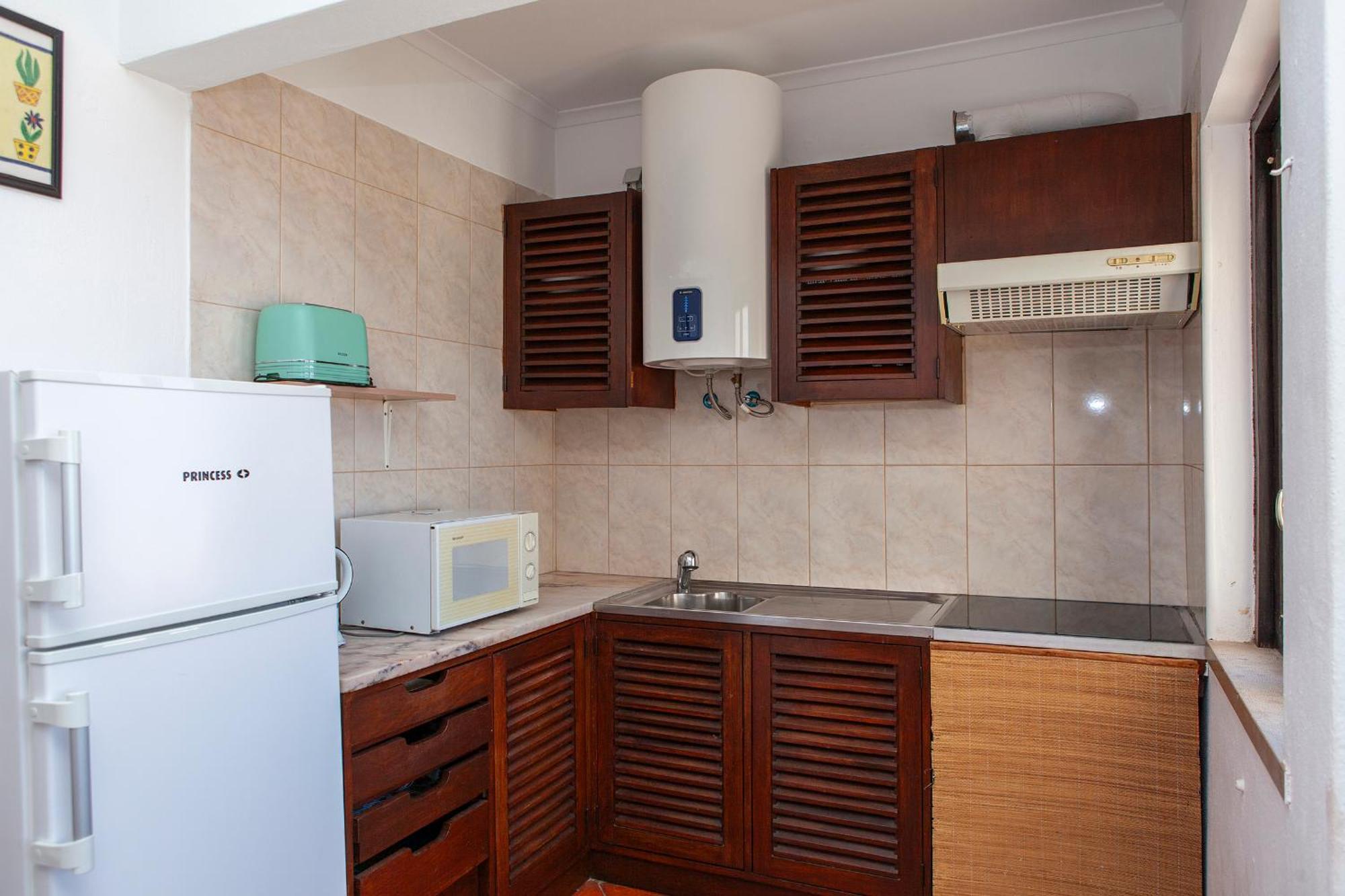 V - Seacliff Apartment *